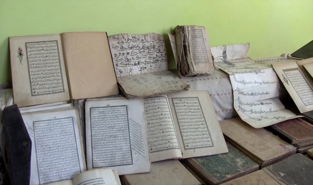 Konya'da Dedelerinden Kalan Sandıktan 400 Yıllık Tarih Çıktı 1