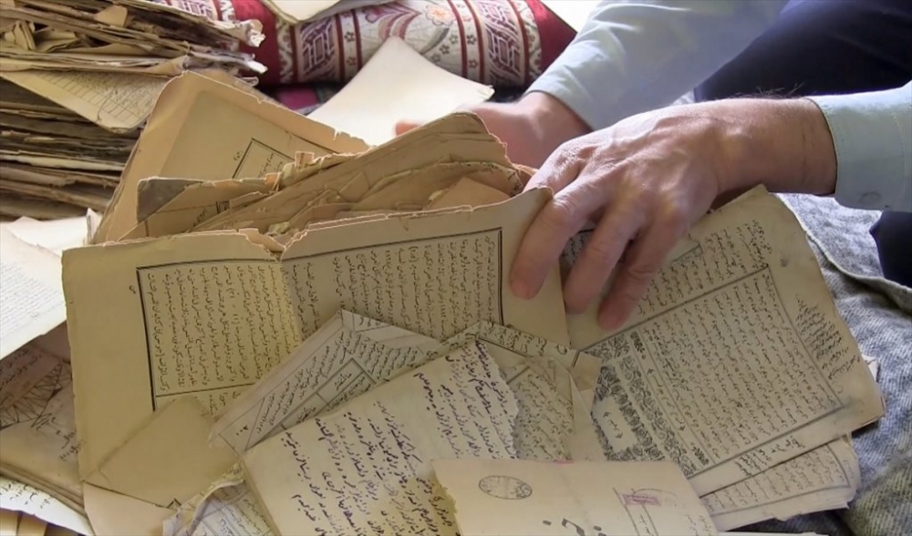 Konya'da Dedelerinden Kalan Sandıktan 400 Yıllık Tarih Çıktı 4