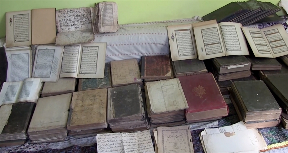 Konya'da Dedelerinden Kalan Sandıktan 400 Yıllık Tarih Çıktı 8