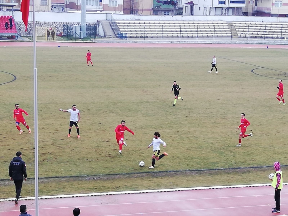 Karaman Belediyespor Kendi Sahasında Yenildi 1