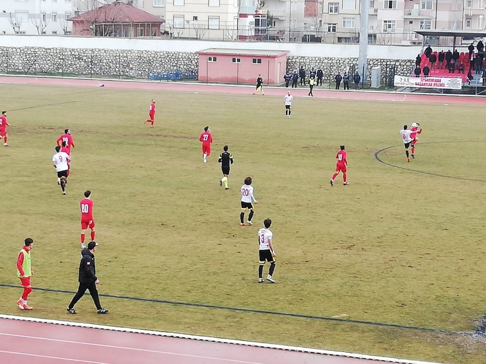 Karaman Belediyespor Kendi Sahasında Yenildi 2