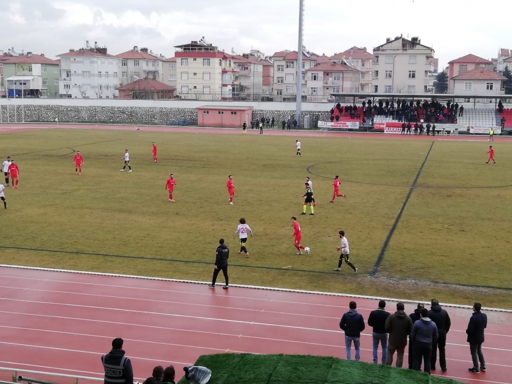 Karaman Belediyespor Kendi Sahasında Yenildi 4