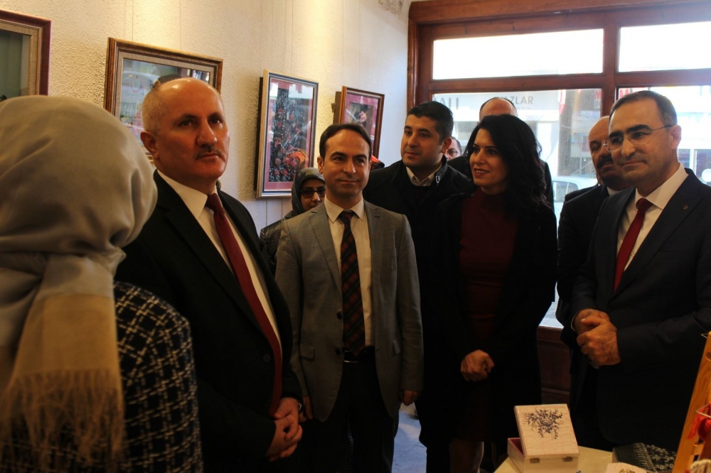 Karaman'da Toplum Ruh Sağlığı Merkezi Sergisi Açıldı 3