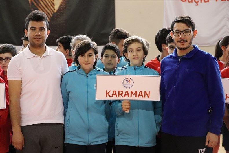 Analig Badmintonda Yarı Finale Çıkan Takımlar Belli Oldu 16