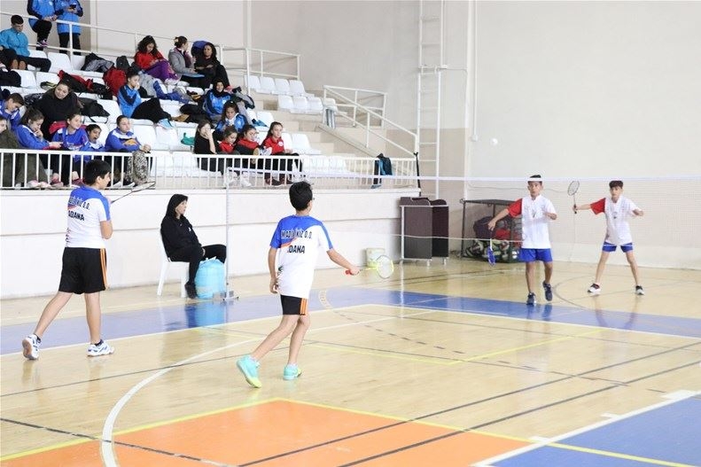 Analig Badmintonda Yarı Finale Çıkan Takımlar Belli Oldu 19