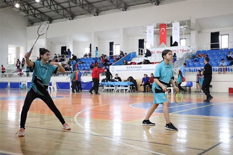 Analig Badmintonda Yarı Finale Çıkan Takımlar Belli Oldu 9