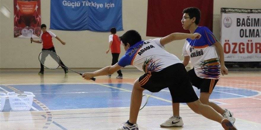 Analig Badmintonda Yarı Finale Çıkan Takımlar Belli Oldu