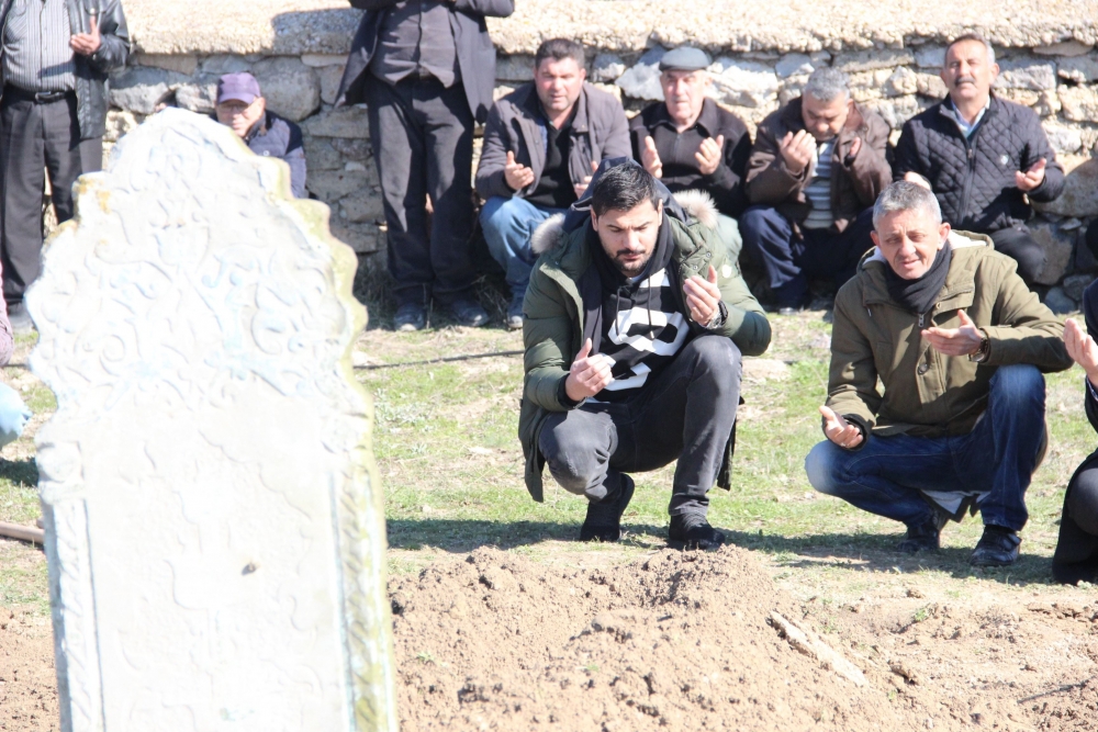 Karamanlı Eski Milli Futbolcunun Acı Günü 4