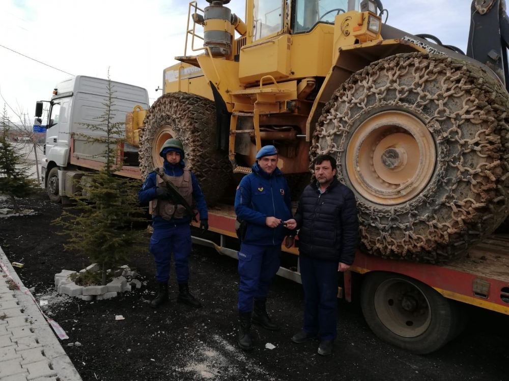 Antalya'da Çalınan İş Makinesi Sahibine Teslim Edildi 1