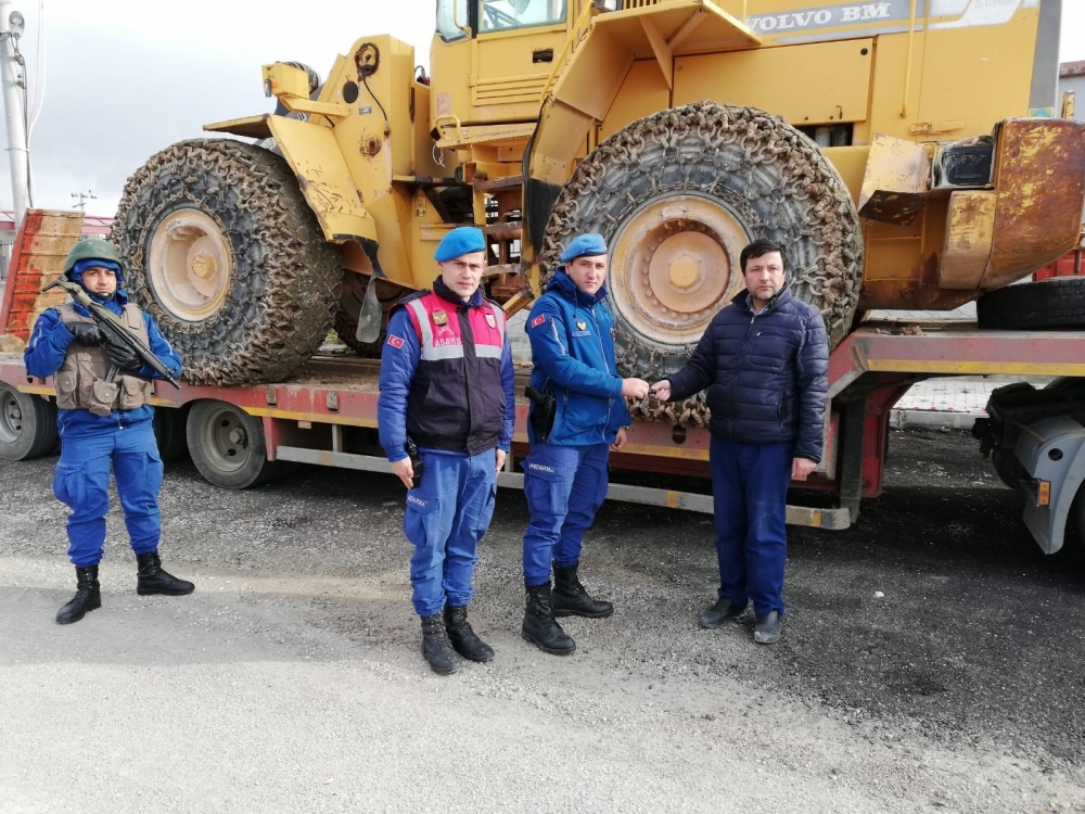 Antalya'da Çalınan İş Makinesi Sahibine Teslim Edildi 3