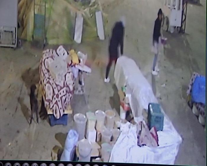 Mersin'de Pazarda Sebze Meyve Çalan Hırsızlar Kamerada 3