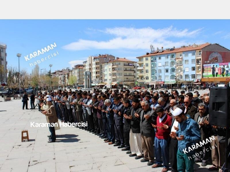 Karaman'da Suriye'de Ölenler İçin Gıyabi Cenaze Namazı 18