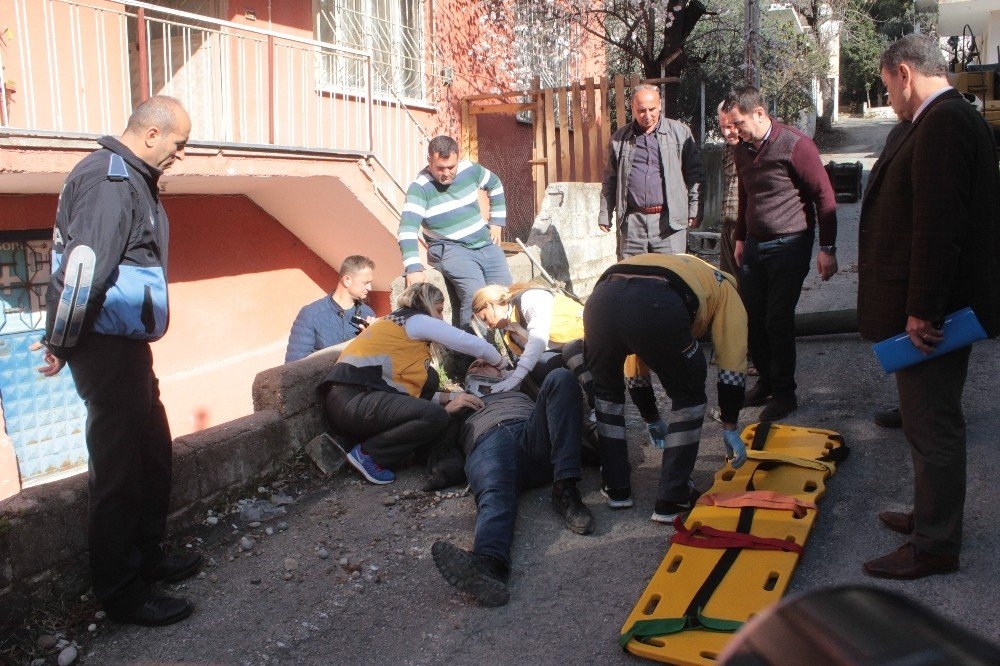 Antalya'da Metruk Bina Yıkımında Görünmez Kaza 1