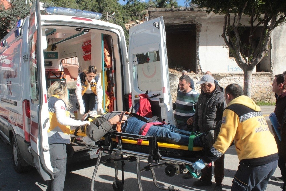 Antalya'da Metruk Bina Yıkımında Görünmez Kaza 5