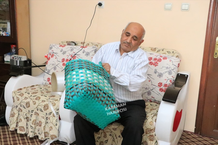 Atık Malzemeden Çanta Yapıp Karamanlılara Satıyor 9
