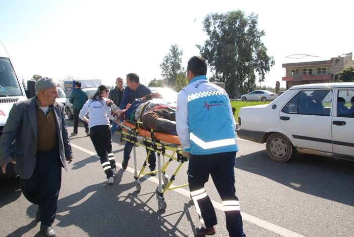 Mersin'de Tarım İşçilerini Taşıyan Midibüs Devrildi: 4 Ölü, 22 Yaralı 9