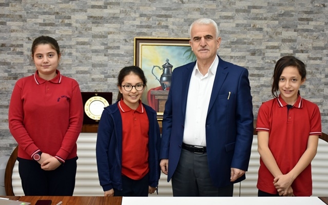 Kitap Kurtlarından, Karaman İl Milli Eğitim Müdürü Mevlüt Kuntoğlu’na Zi 3