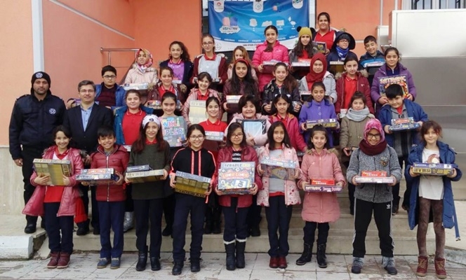 Kitap Kurtlarından, Karaman İl Milli Eğitim Müdürü Mevlüt Kuntoğlu’na Zi 7