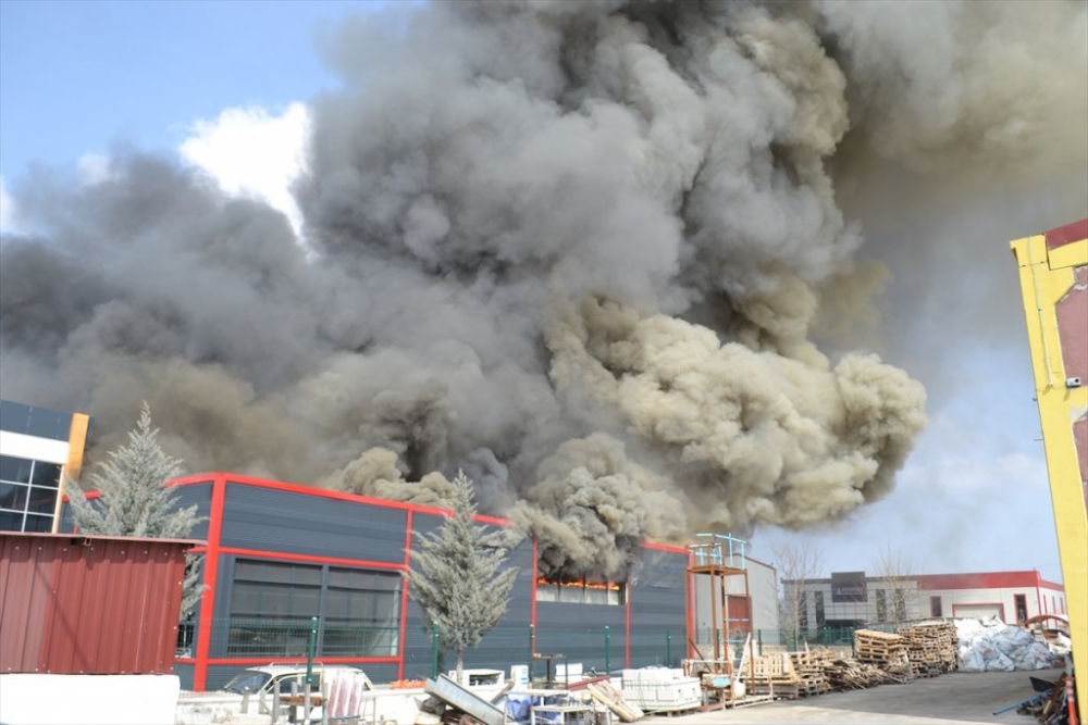 Aksaray’da Fabrika Yangını 7