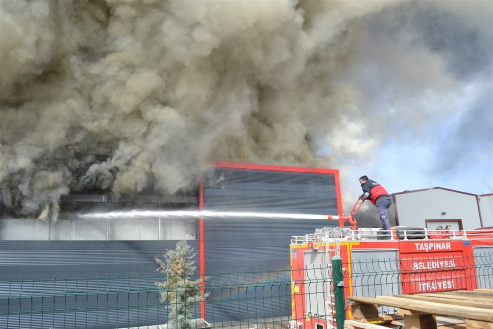 Aksaray’da Fabrika Yangını 8