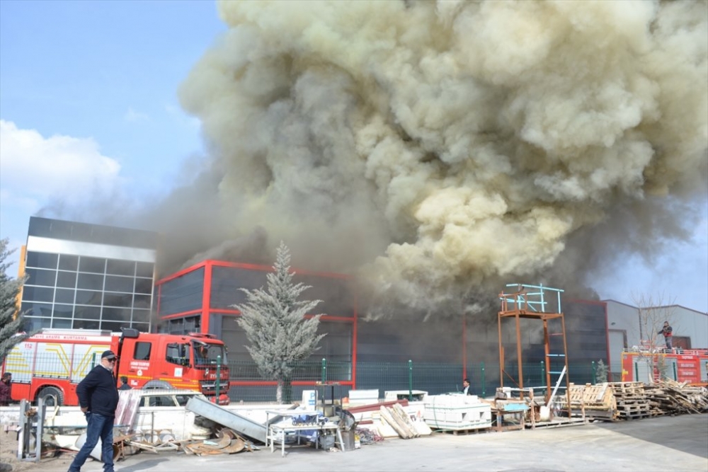 Aksaray’da Fabrika Yangını 9