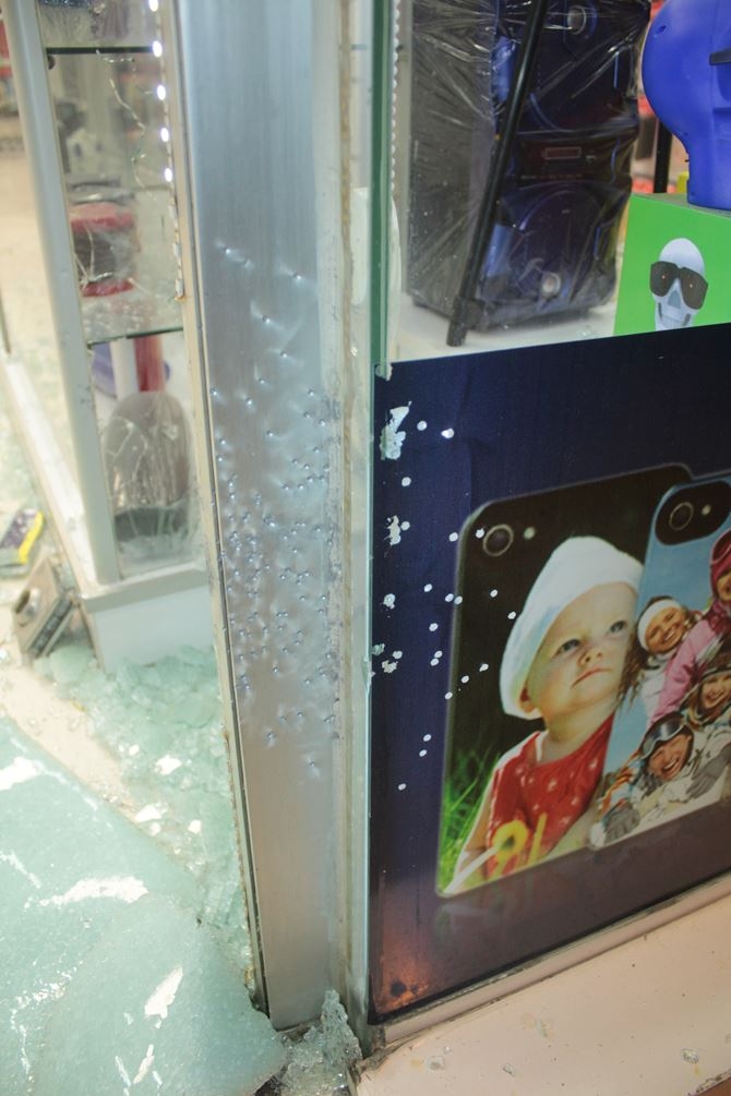 Silah Tutukluk Yapınca Vurulmaktan Kurtuldular 10