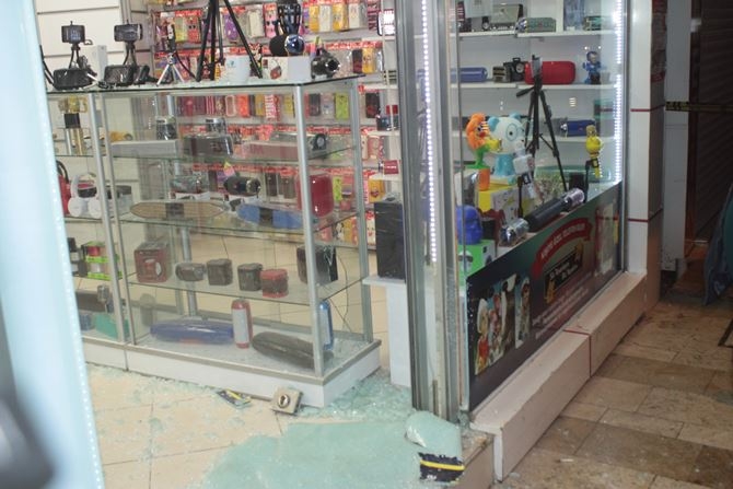 Silah Tutukluk Yapınca Vurulmaktan Kurtuldular 11