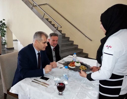 Karaman Hatuniye Mesleki ve Teknik Anadolu Lisesinde Lezzetler Yarıştı 3