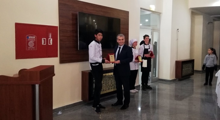 Karaman Hatuniye Mesleki ve Teknik Anadolu Lisesinde Lezzetler Yarıştı 8