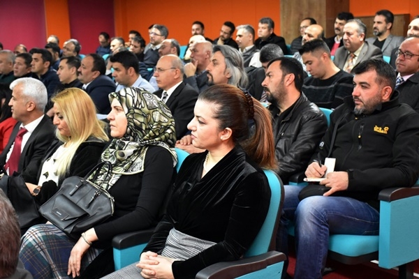 Prof. Dr. Necati Cemaloğlu Karaman'da Konferans Verdi 3