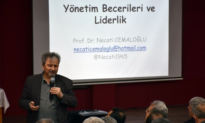 Prof. Dr. Necati Cemaloğlu Karaman'da Konferans Verdi 4