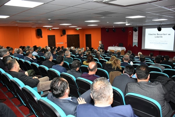 Prof. Dr. Necati Cemaloğlu Karaman'da Konferans Verdi 5