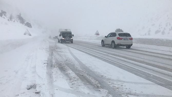 Antalya-Konya Karayolunda Kar Yağışı Ve Tipi 2
