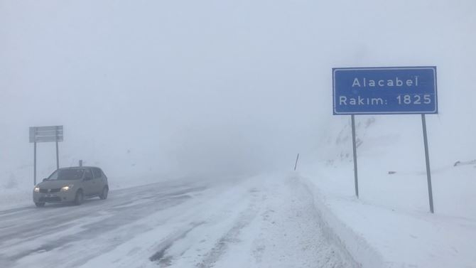 Antalya-Konya Karayolunda Kar Yağışı Ve Tipi 3