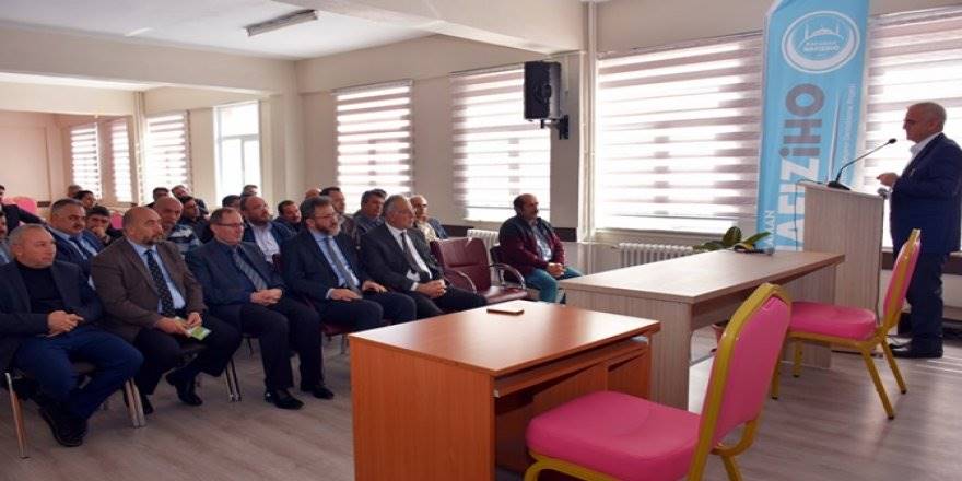 Karaman Hafız İmam Hatip Ortaokulunda Tanıtım Toplantısı