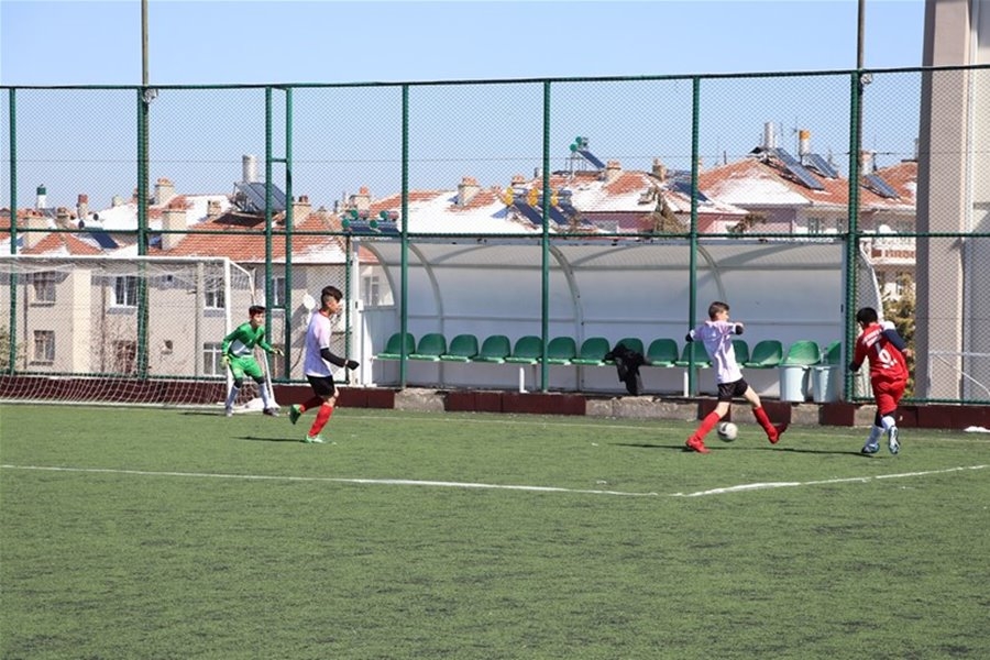 Karaman Okullar Arası Futbol Müsabakalarında Heyecan Devam Ediyor 10