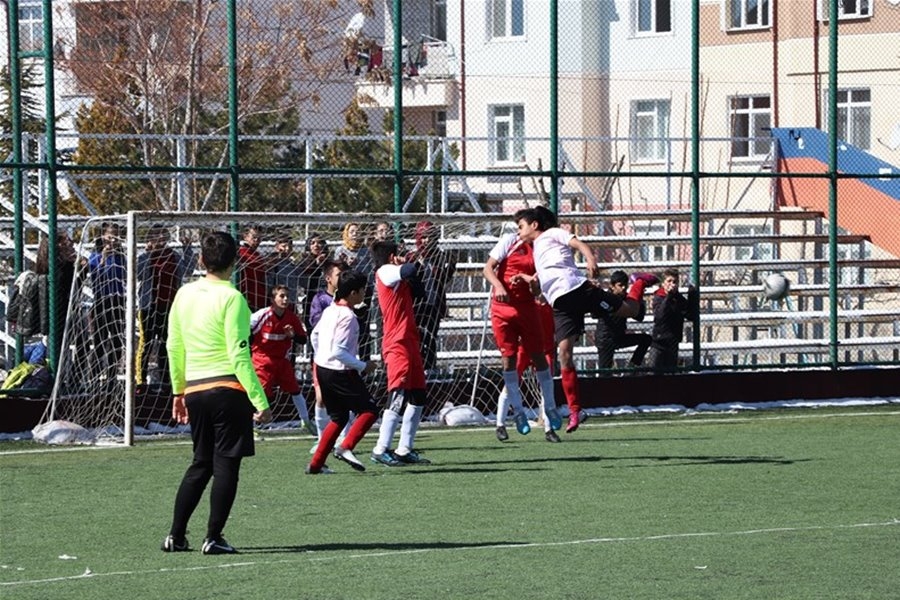 Karaman Okullar Arası Futbol Müsabakalarında Heyecan Devam Ediyor 14