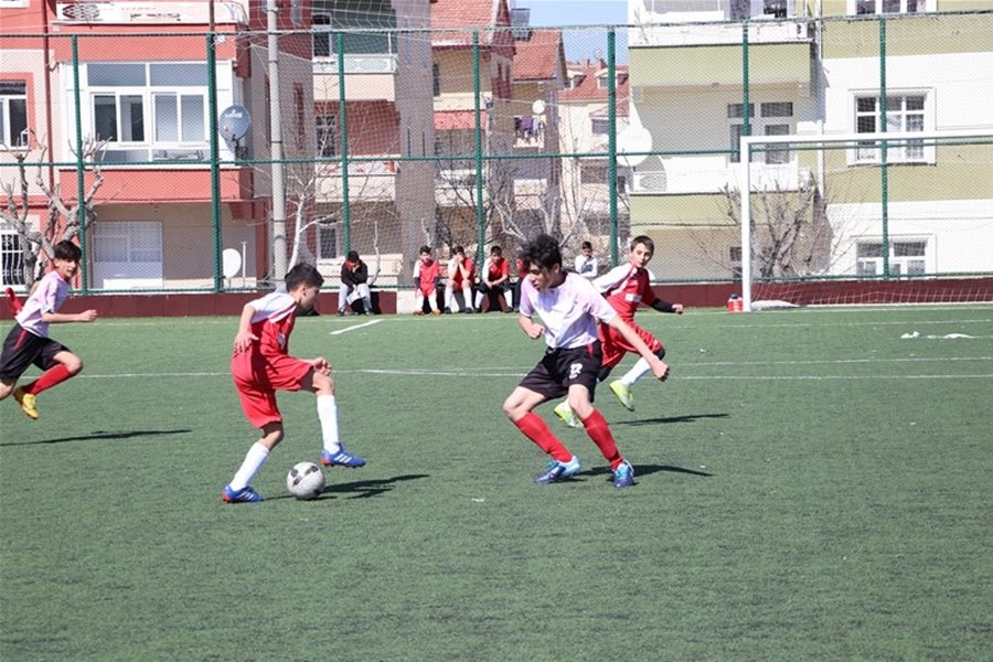 Karaman Okullar Arası Futbol Müsabakalarında Heyecan Devam Ediyor 15
