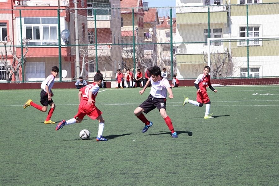 Karaman Okullar Arası Futbol Müsabakalarında Heyecan Devam Ediyor 16