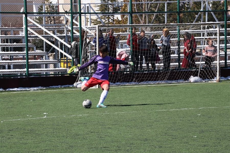 Karaman Okullar Arası Futbol Müsabakalarında Heyecan Devam Ediyor 4
