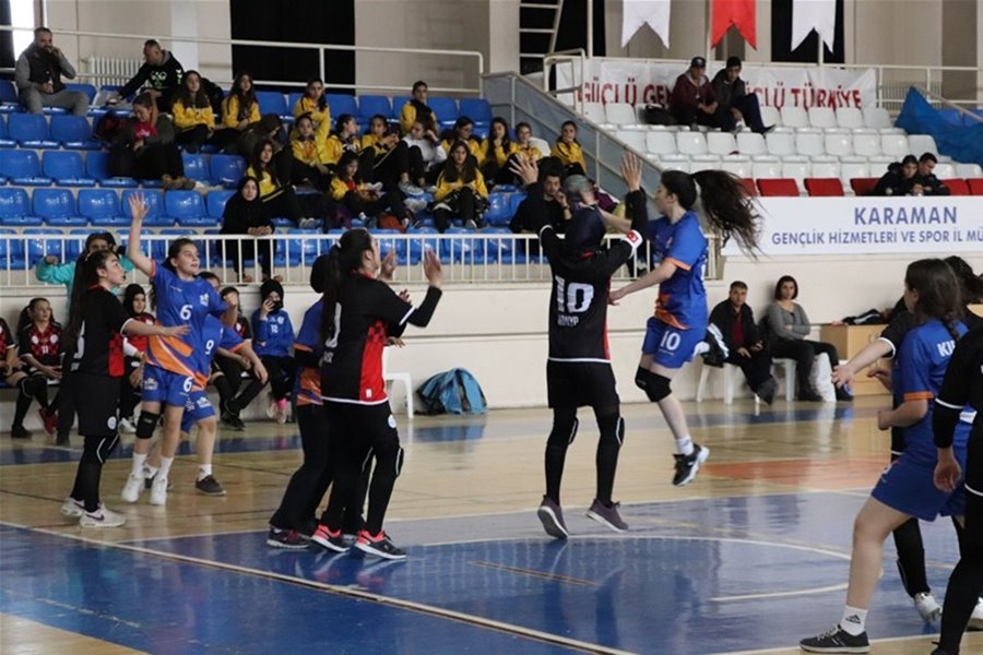 Analig Hentbol'da Yarı Finale Çıkan Takımlar Belli Oldu 2