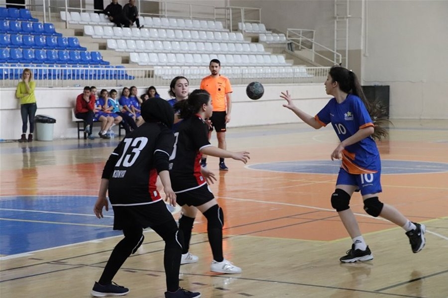 Analig Hentbol'da Yarı Finale Çıkan Takımlar Belli Oldu 3