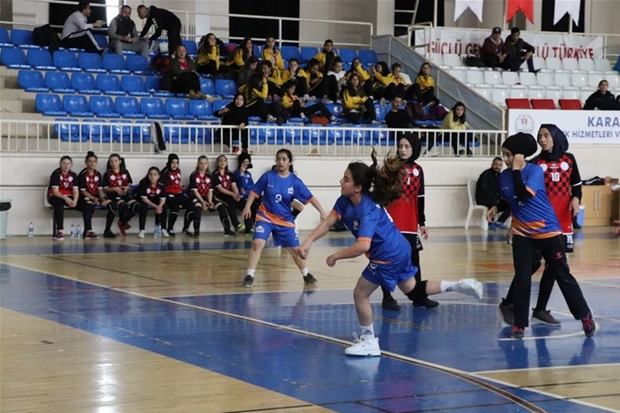 Analig Hentbol'da Yarı Finale Çıkan Takımlar Belli Oldu 6