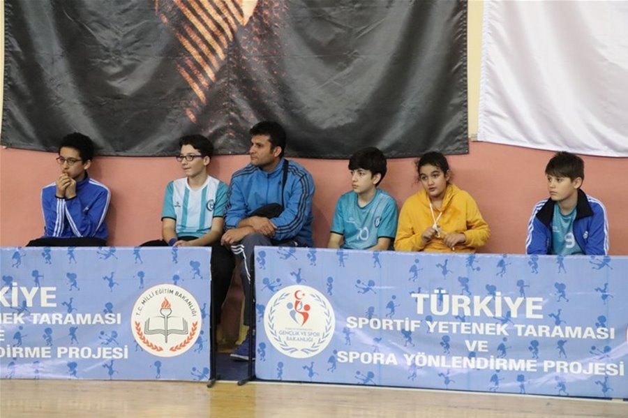 Karaman Okullar Arası Masa Tenisi İl Birinciliği Müsabakaları Sona Erdi 11