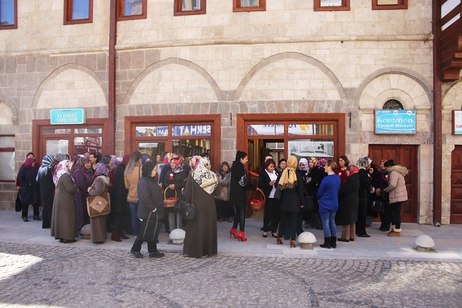 Karaman'da Kadınlar Gününe Özel Sergi Açıldı 1