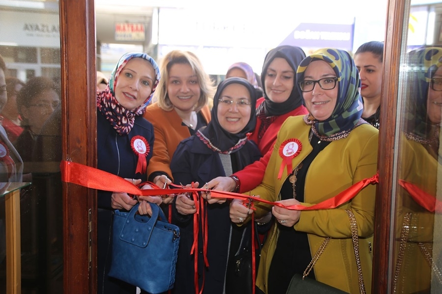 Karaman'da Kadınlar Gününe Özel Sergi Açıldı 2