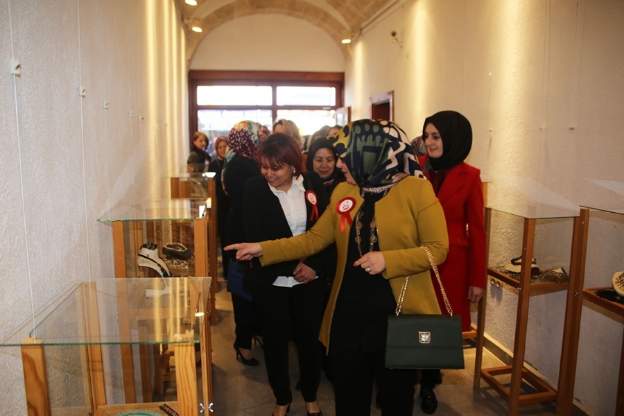 Karaman'da Kadınlar Gününe Özel Sergi Açıldı 4