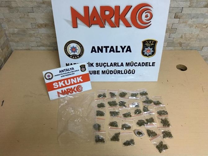 Antalya'da Uyuşturucu Operasyonuna 14 Tutuklama 3