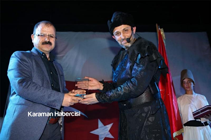 “Biz Bir’iz, Bir Ölür, Bin Diriliriz” Oyunu Sahnelendi 10