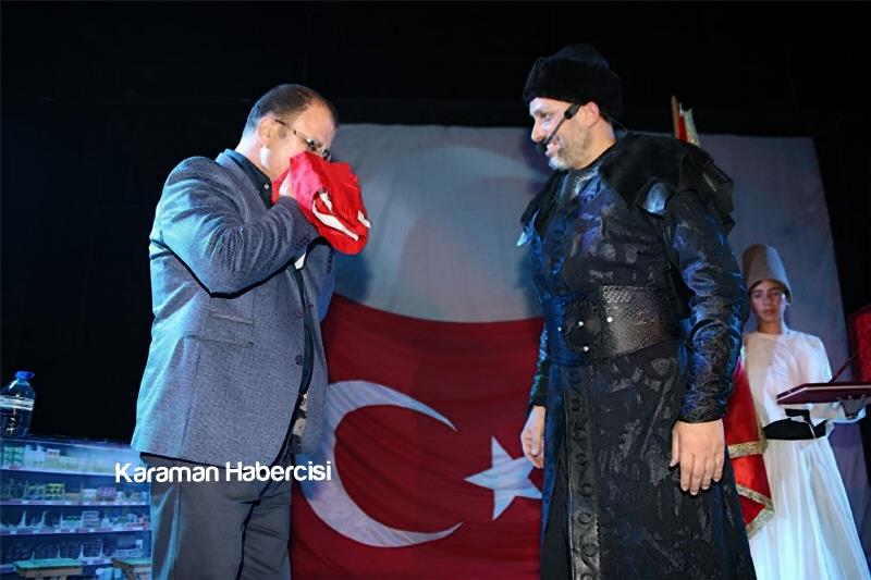 “Biz Bir’iz, Bir Ölür, Bin Diriliriz” Oyunu Sahnelendi 12